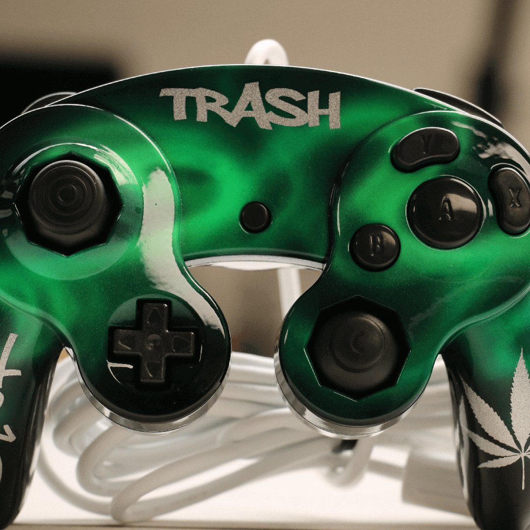 Custom Controller Nintendo Gamecube - Cali Kush Edition 420 Cannabis Weed Leaf Gamer Tag